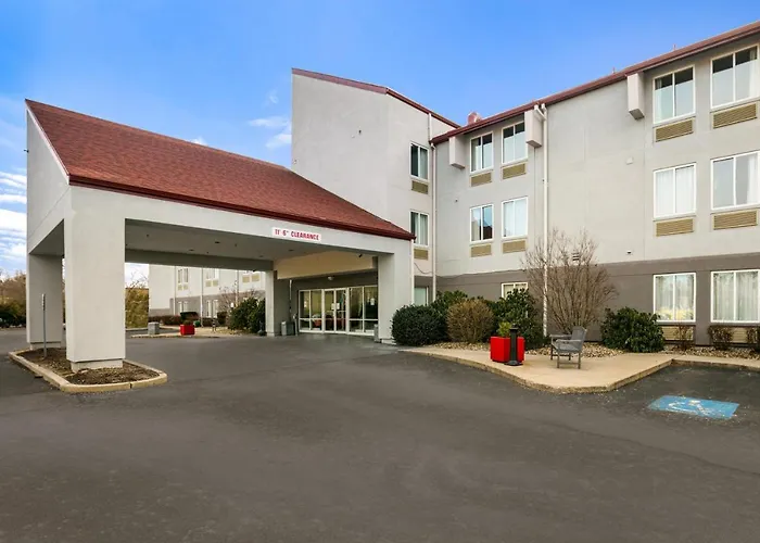 Red Roof Inn Plus+ Boston - Logan