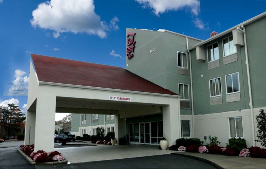 Red Roof Plus+ Boston - Logan Saugus